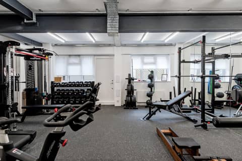 Buckingham & Lloyds — activities & amenities