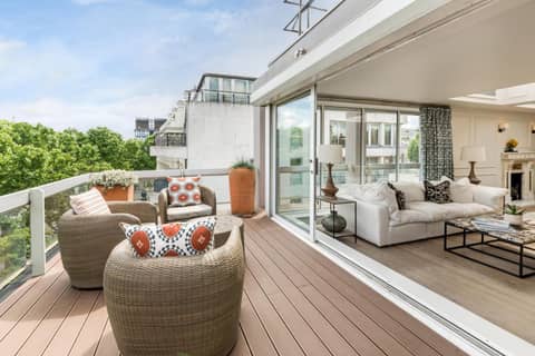 Buckingham & Lloyds — balance & terrace