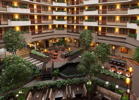 Embassy Suites by Hilton Austin Arboretum — recepcion & lobby