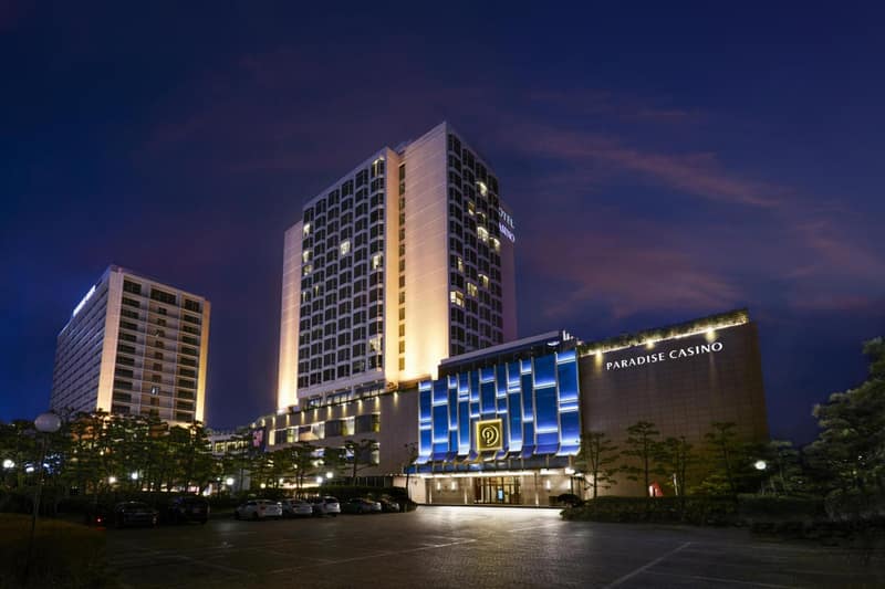 Paradise Hotel Busan — building