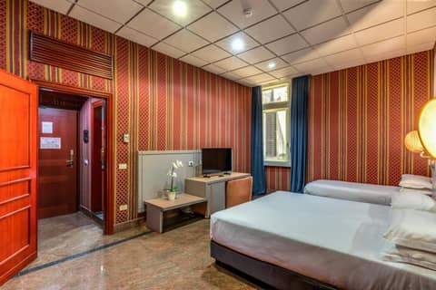 Madison Hotel — photo 6