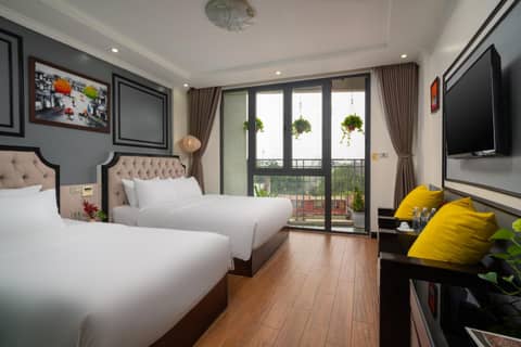 Bella Premier Hotel & Rooftop Skybar — photo 6