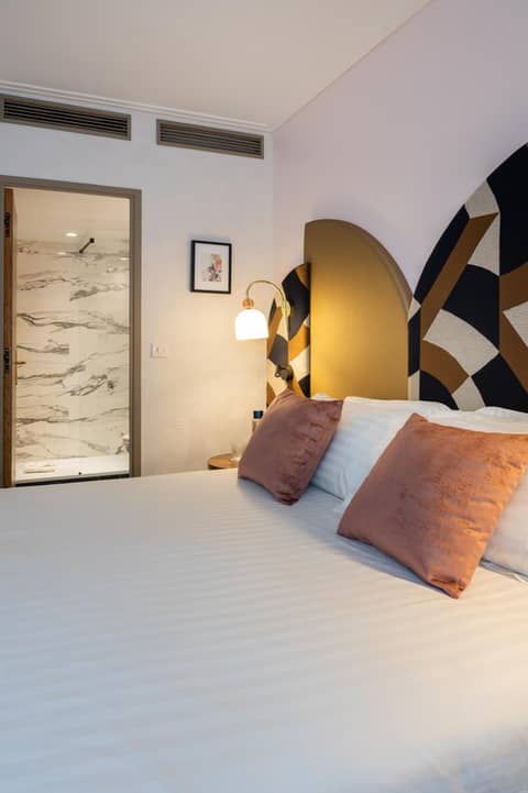Royal Saint Germain — hotel room