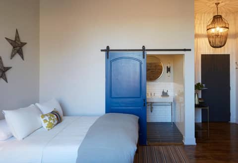 Kinn Guesthouse Bay View — photo 8