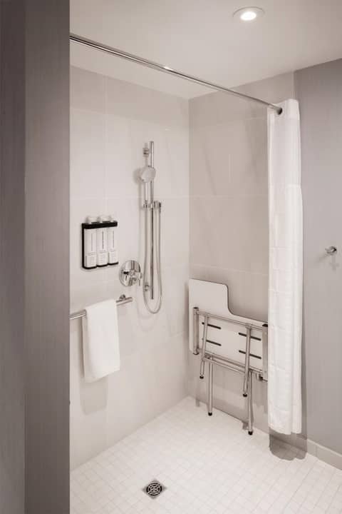 Hyatt Place Reno — bathroom