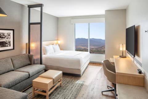 Hyatt Place Reno — hotel room