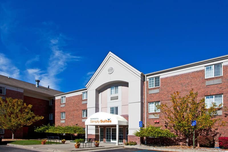MainStay Suites Southfield-Detroit — building
