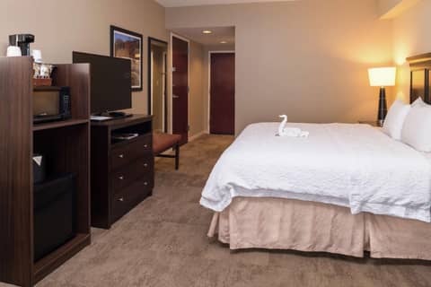 Hampton Inn & Suites Charlotte Arrowood Rd — photo 5