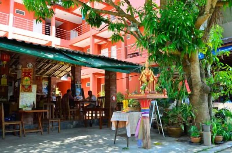 Ban To Guesthouse — dining