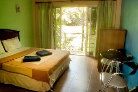 Ban To Guesthouse — hotel room