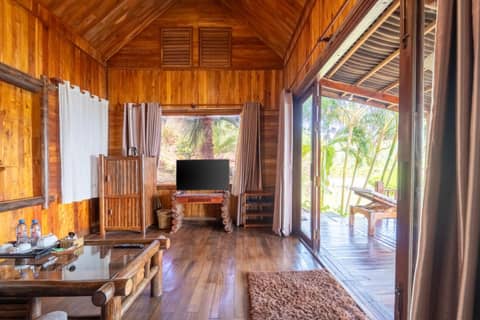 Milana Beach Resort & Spa Phú Quốc — hotel room