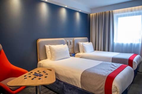 Holiday Inn Express Royal Docks by IHG — hotel room
