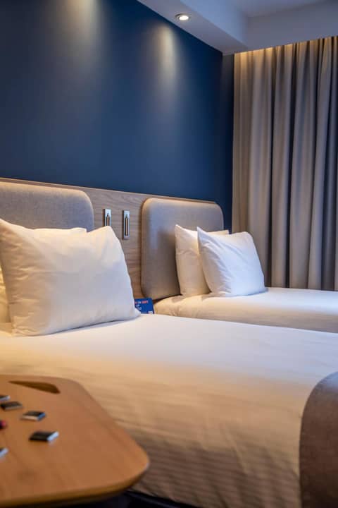 Holiday Inn Express Royal Docks by IHG — hotel room