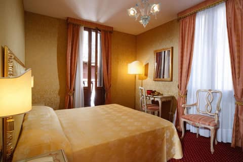 Hotel Castello — hotel room