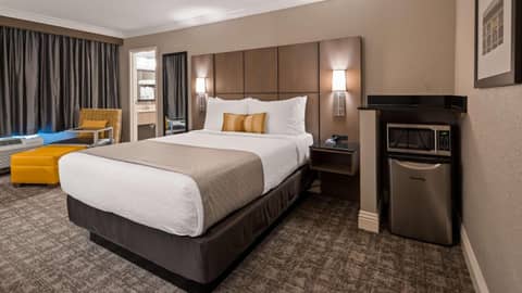 Cottonwood Airport & Expo Hotel Louisville — photo 4
