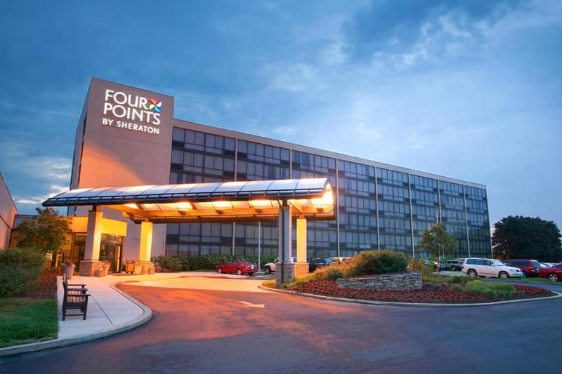 Four Points Philadelphia Northeast — building