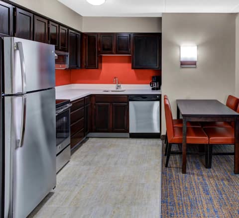 Residence Inn by Marriott Cleveland Beachwood — kitchen