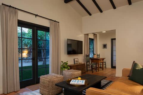 Casa Cody — hotel room