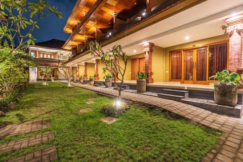 Suka Beach Inn — photo 9