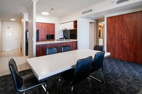 Towers of Chevron - Private Apartments — photo 4