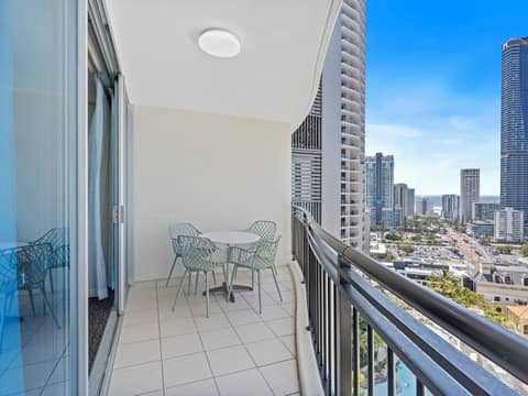 Towers of Chevron - Private Apartments — photo 5
