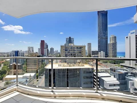 Towers of Chevron - Private Apartments — photo 6