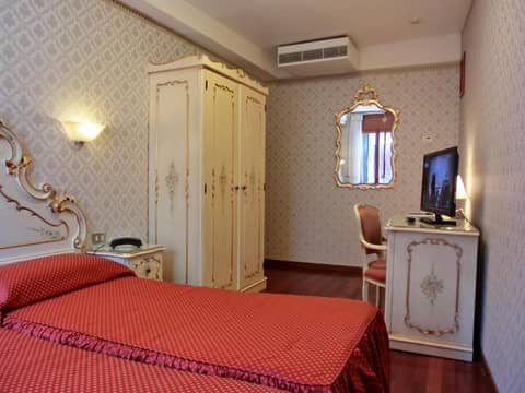 Hotel Diana — photo 4