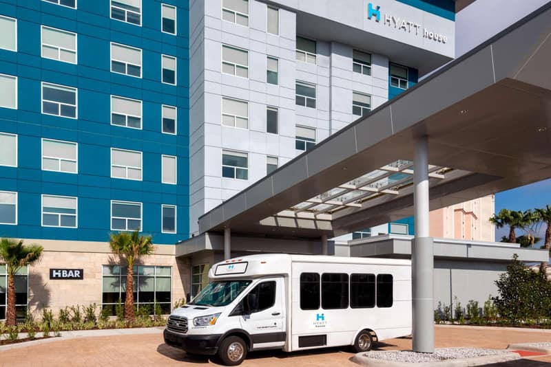 Hyatt House Orlando Airport — building