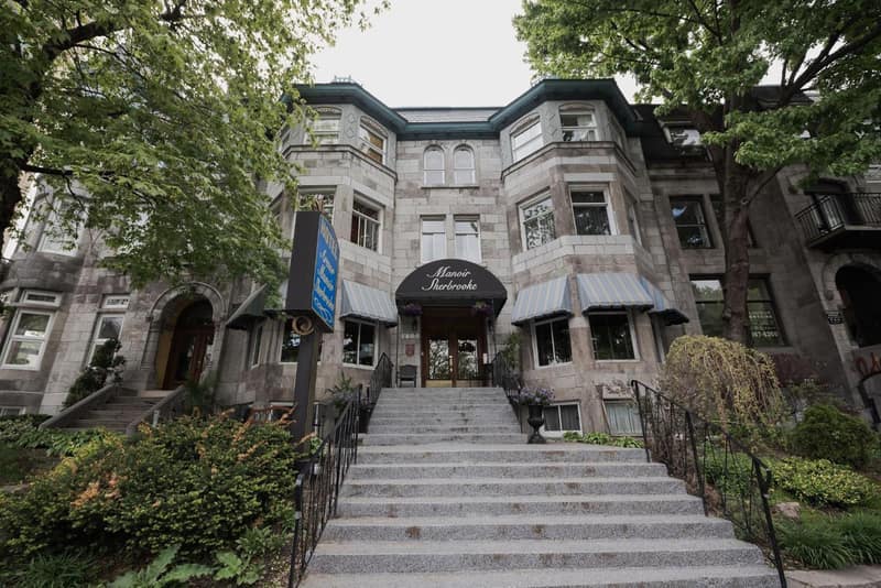 Manoir Sherbrooke — building