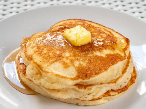 Charlie House Pin Klao — dining