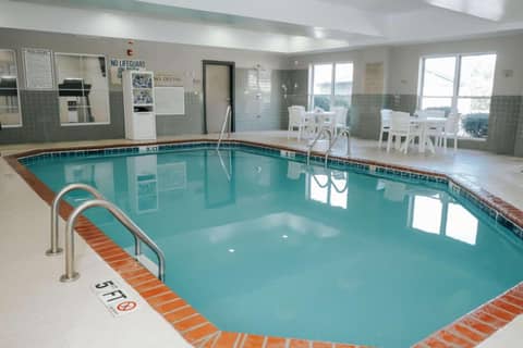 Country Inn & Suites by Radisson, Myrtle Beach, SC — recepcion & lobby