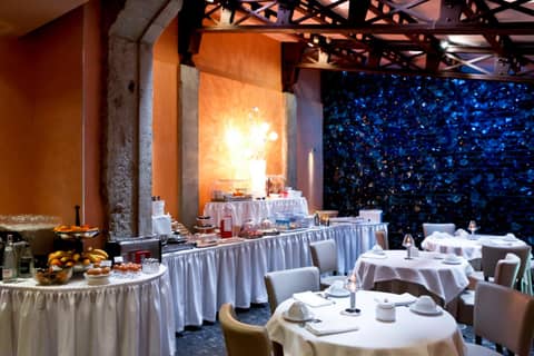 Grand Hotel des Terreaux — dining