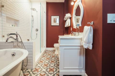 Sutter Mansion — bathroom