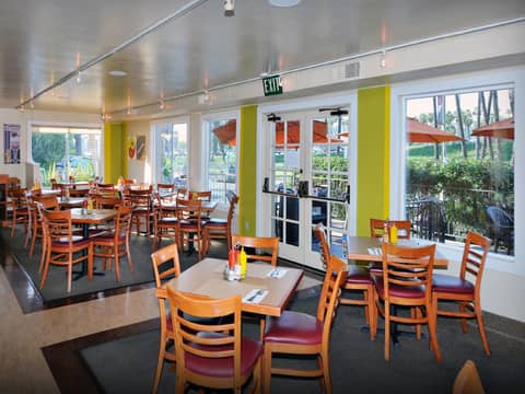 Days Inn by Wyndham San Diego Hotel Circle — photo 7