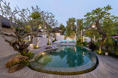 Ecozy Dijiwa Canggu — recepcion & lobby