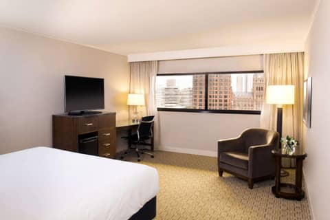 Hyatt Regency Milwaukee — hotel room