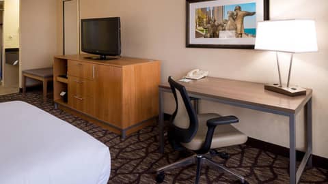 Holiday Inn Hotel & Suites Warren by IHG — photo 7
