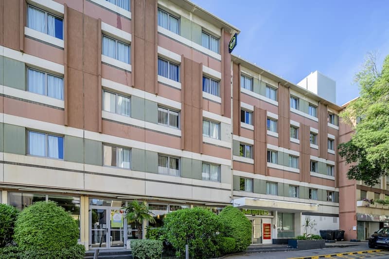 B&B HOTEL Marseille Prado Parc des expositions — building