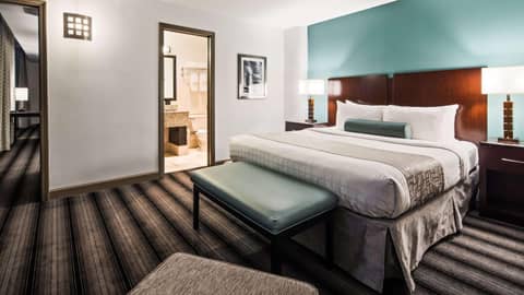 Best Western Chicago Downtown-River North — hotel room