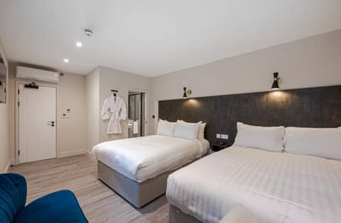 King's Cross Express Inn — hotel room