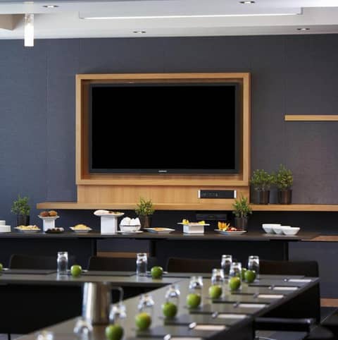 Le Germain Hotel Maple Leaf Square — photo 2