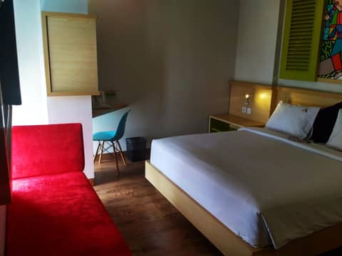 MaxoneHotels at Kramat — hotel room