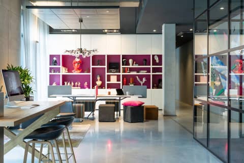 Moxy Frankfurt Airport — photo 8
