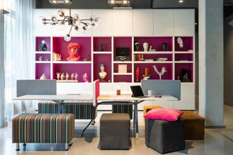 Moxy Frankfurt Airport — photo 9