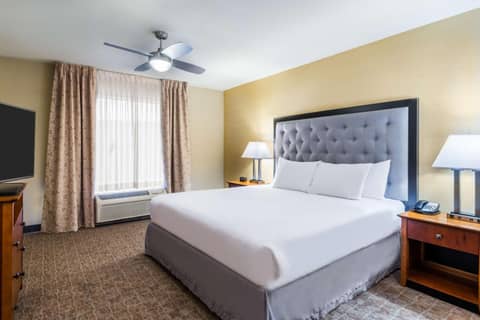 Larkspur Landing Extended Stay Suites St Louis Riverport — photo 5