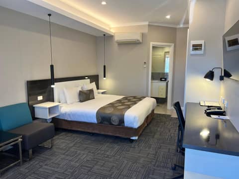 Best Western Melbourne Airport — hotel room