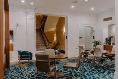 Club Quarters Hotel Downtown, Houston — recepcion & lobby