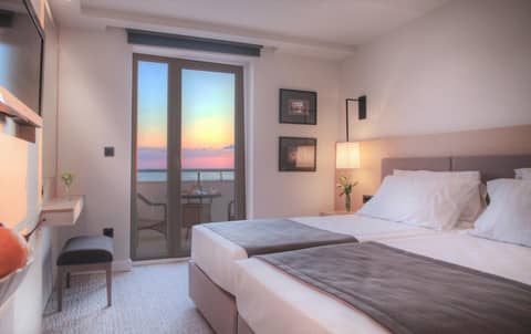 Royal Neptun Hotel — hotel room