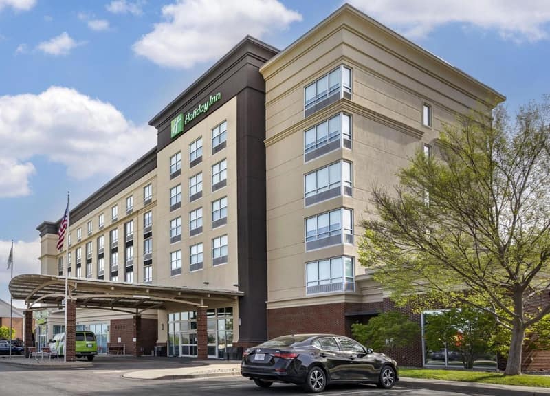 Holiday Inn Louisville Airport South by IHG — building