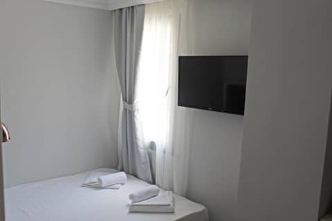 Budget Double Room — the supplier's photographs — photo 1